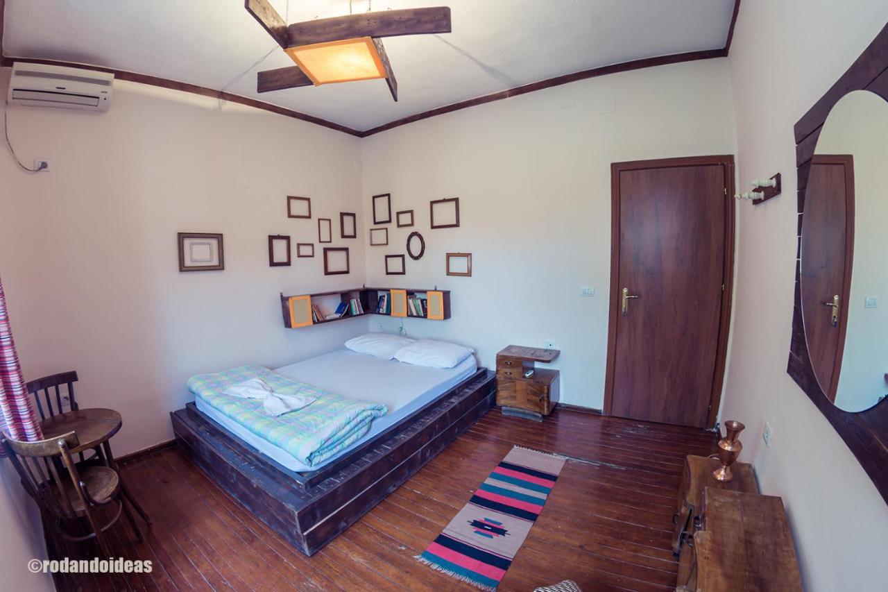 Trip'N'Hostel Тирана Екстериор снимка
