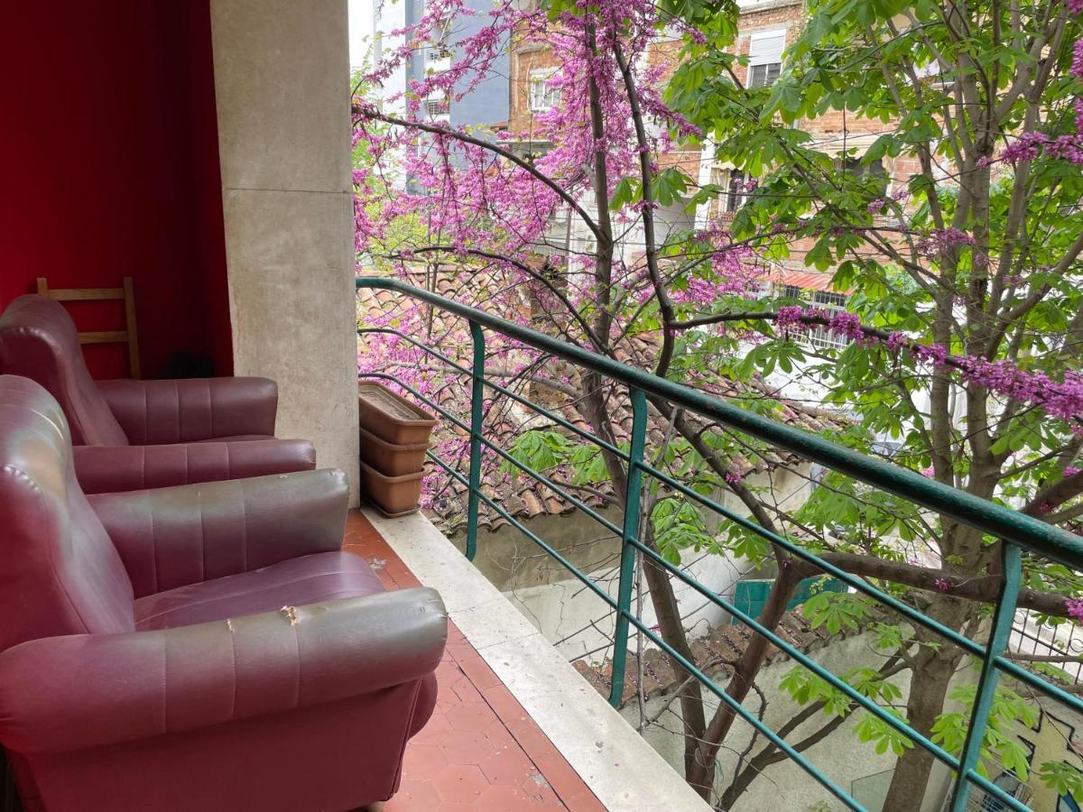 Trip'N'Hostel Тирана Екстериор снимка