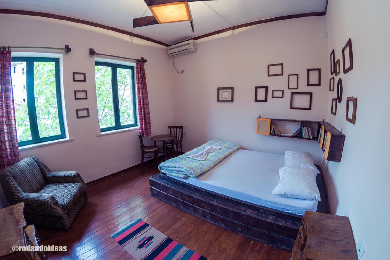Trip'N'Hostel Тирана Екстериор снимка