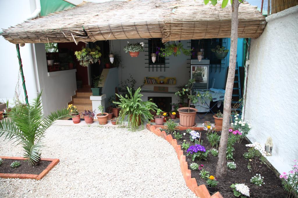 Trip'N'Hostel Тирана Екстериор снимка