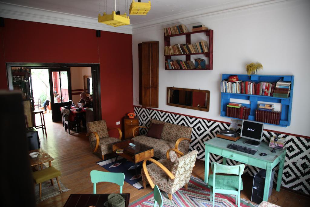 Trip'N'Hostel Тирана Екстериор снимка