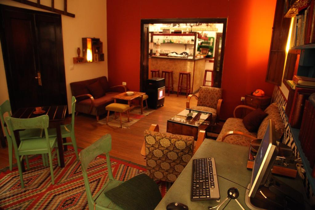 Trip'N'Hostel Тирана Екстериор снимка